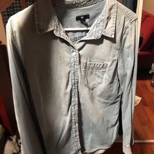 Gap Denim Button down shirt!
